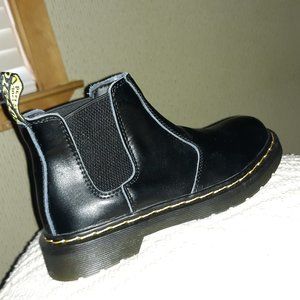 Kararao Boots No lace NWOT Carhartt sytle